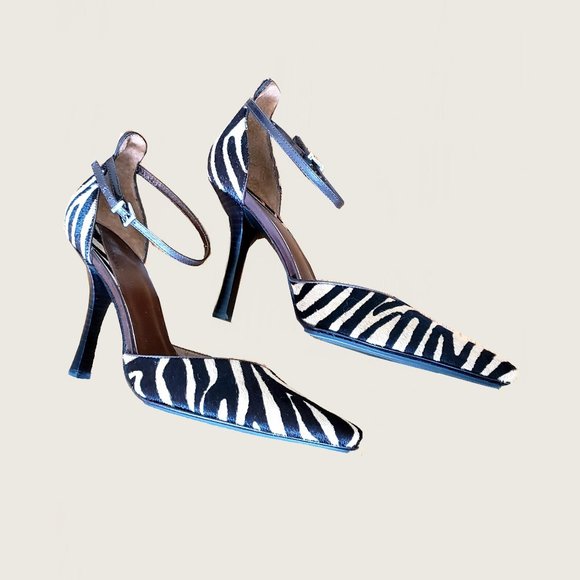 BCBGMaxAzria Pony Pumps - Picture 5 of 10